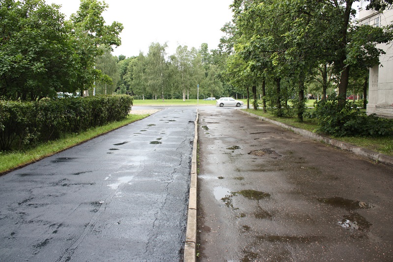  Как часто следует чистить асфальтированную подъездную дорожку?