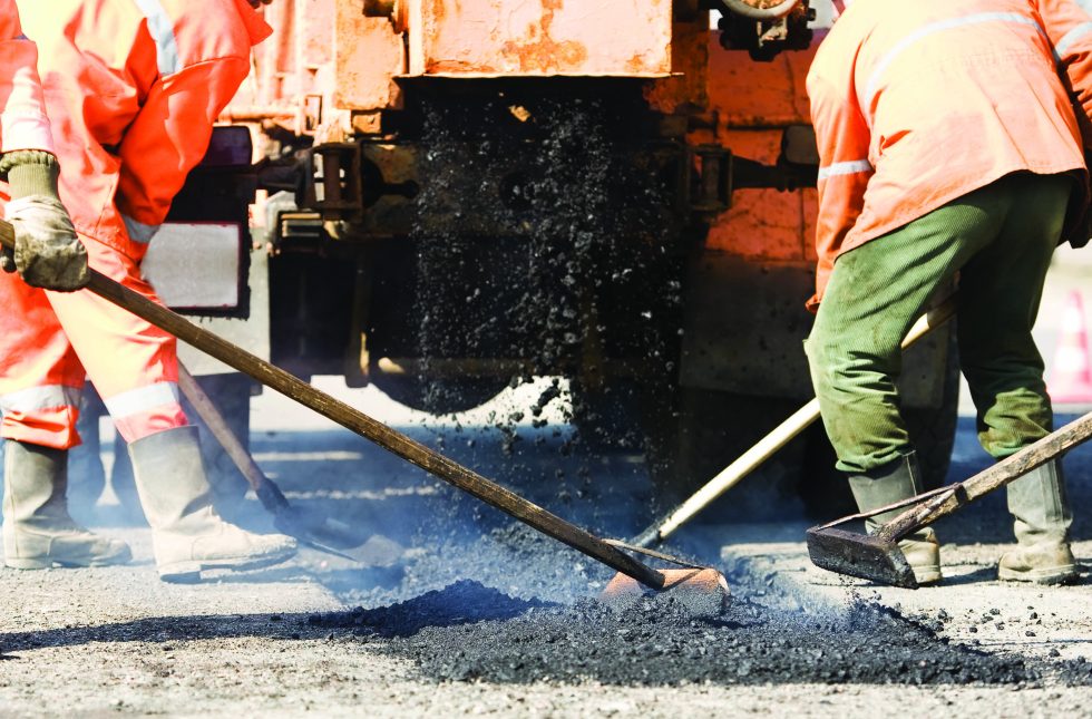 Если вы не отремонтируете дорожное покрытие должным образом с первого раза, вам придётся возвращаться к этому вопросу снова и снова, теряя время, деньги и доверие.