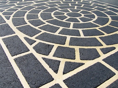 Колеса в кирпичных рамках - Wheels with Brick Frames Колеса в кирпичных рамках - Wheels with Brick Frames