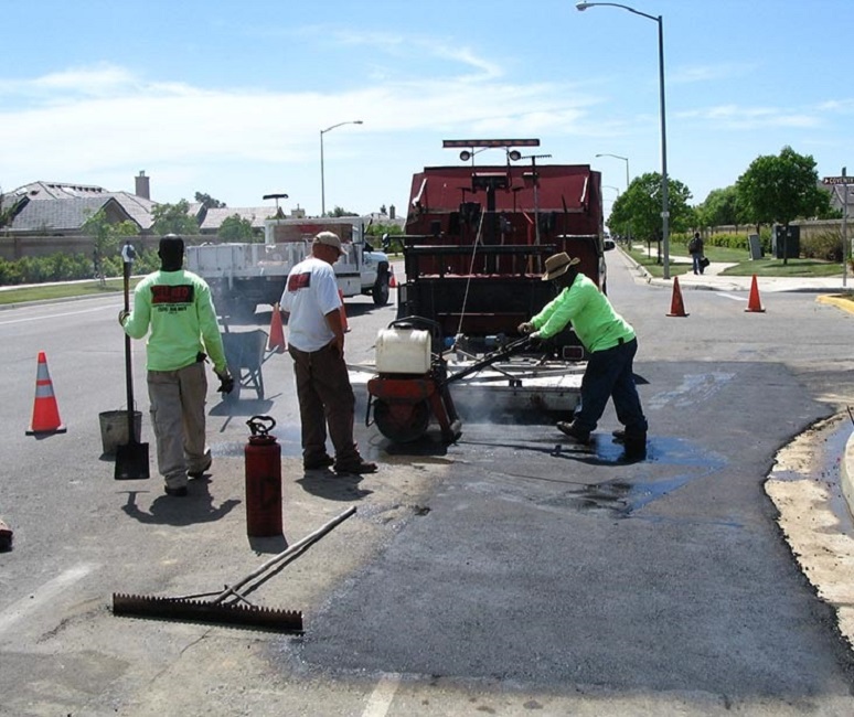 Как предотвратить образование выбоин на асфальте?