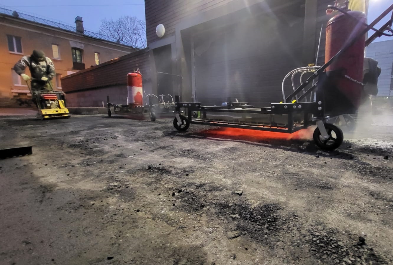 Как заделать выбоину на асфальте за несколько шагов