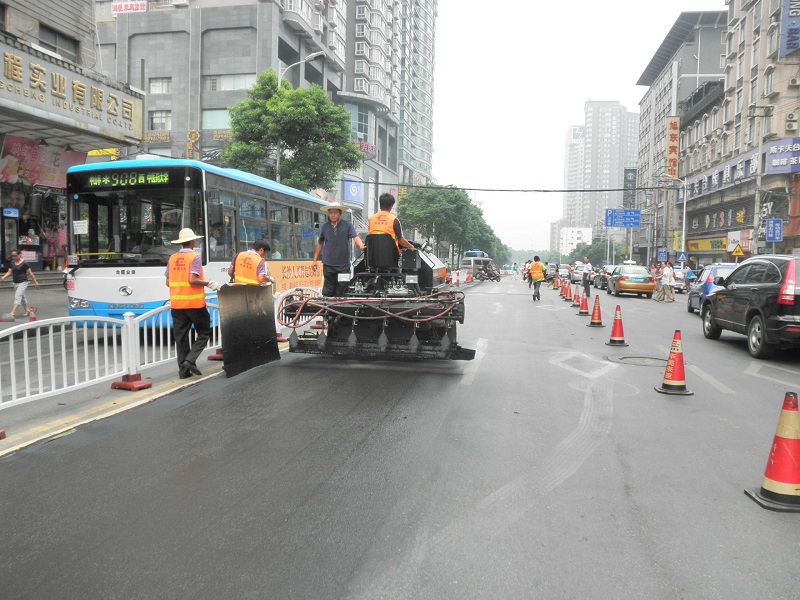 Как я могу определить, не слишком ли разбавлен герметик покрытие для асфальта?