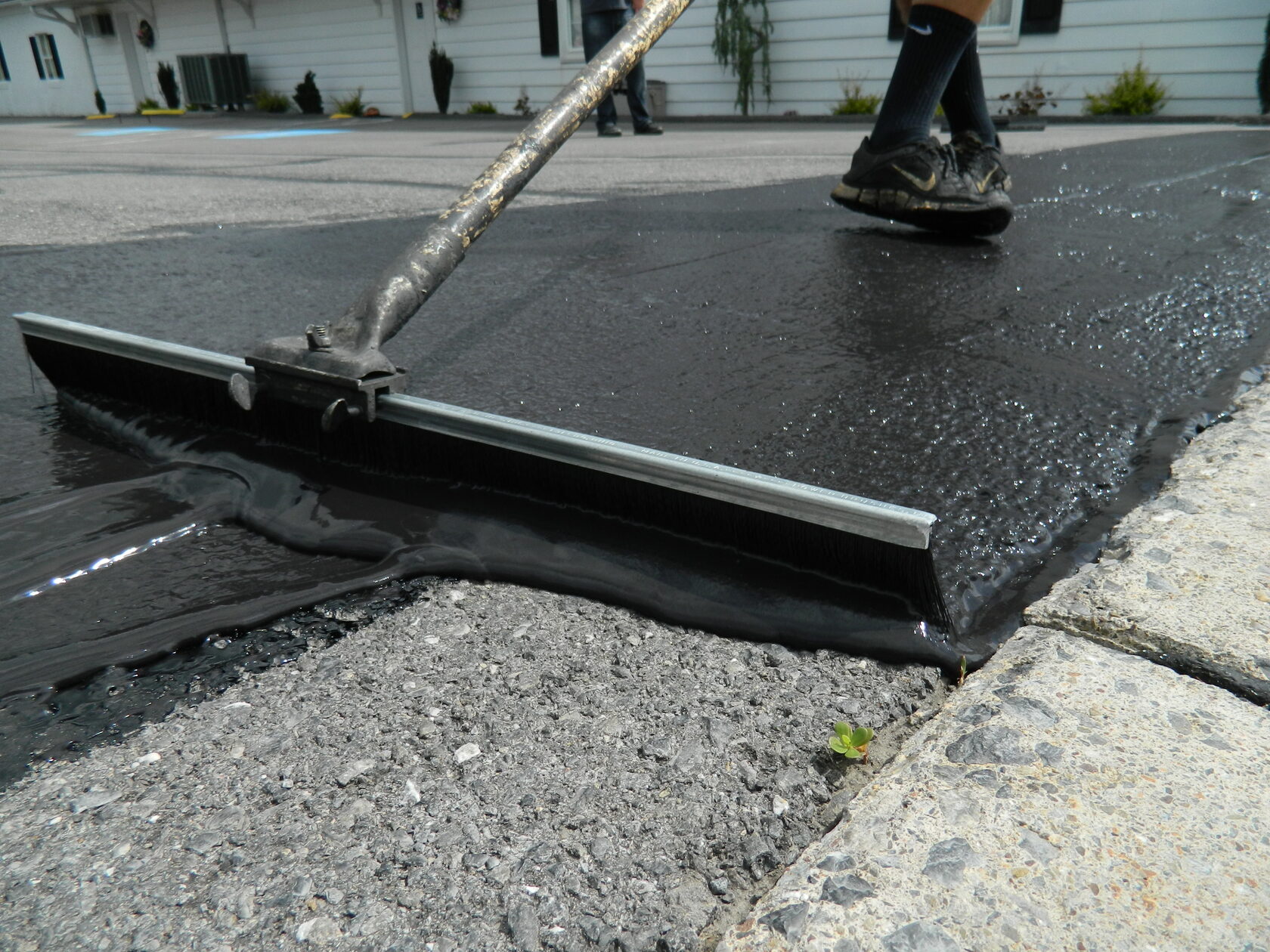 Защитно-гидроизолирующие покрытия асфальта с минеральным наполнением Mineral Filled Seal Coat