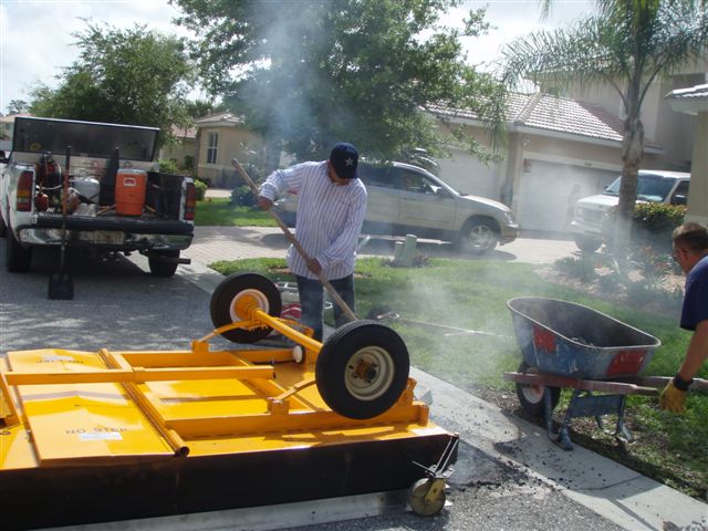 Изменяет ли инфракрасное излучение характеристики асфальта при его нагревании ?