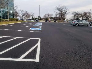 Понимание влияния весенних дождей на асфальтированные парковки