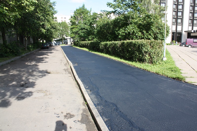 Как заделать выбоину на асфальте своими руками?