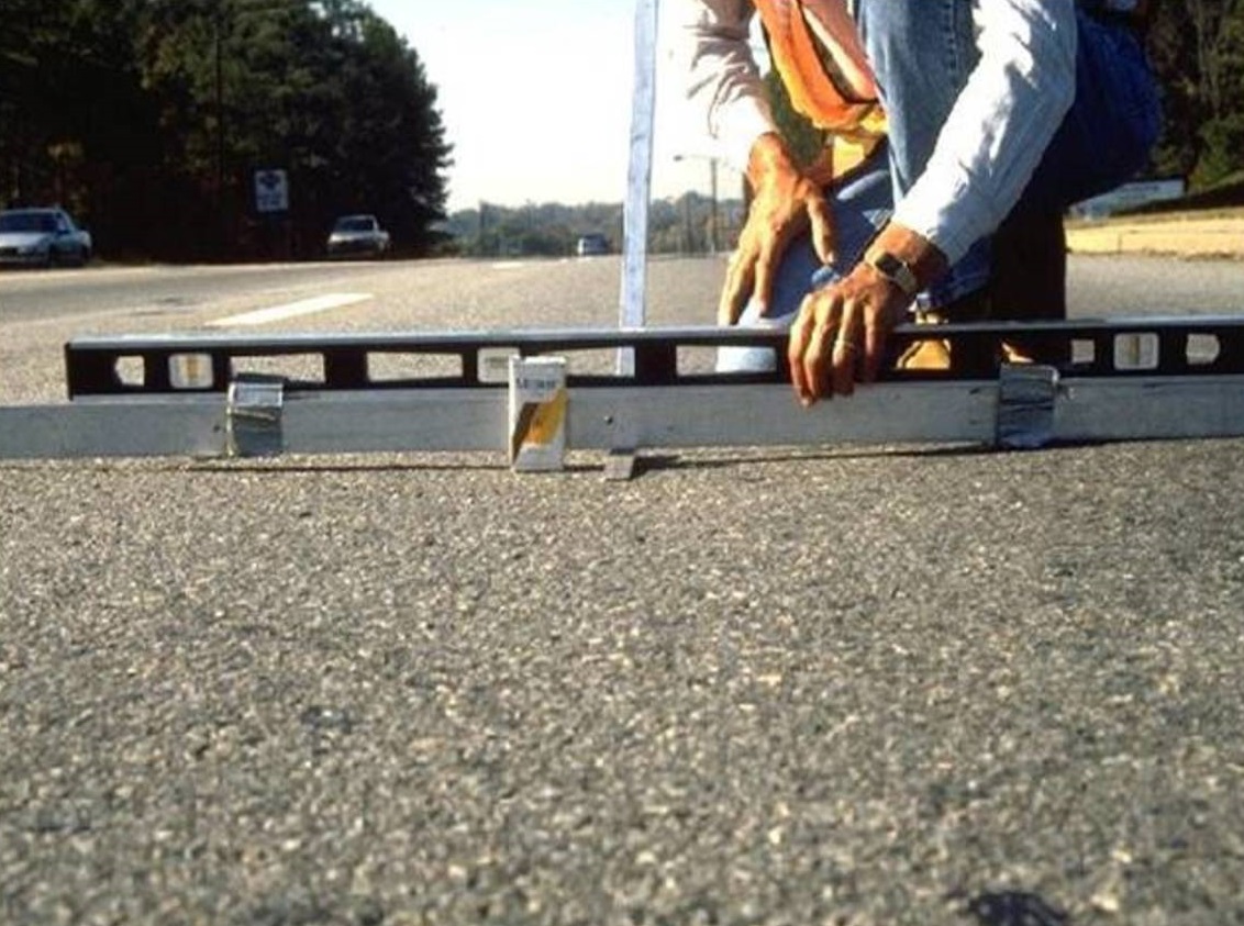 Low rutting — это низкий уровень образования колеи на асфальтобетонном покрытии.