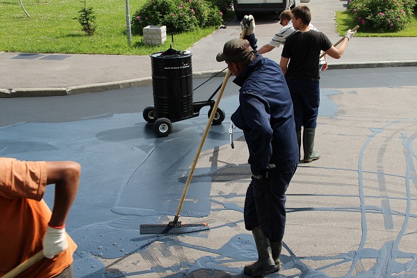 Инструкция по правильному  ремонту трещин на асфальте